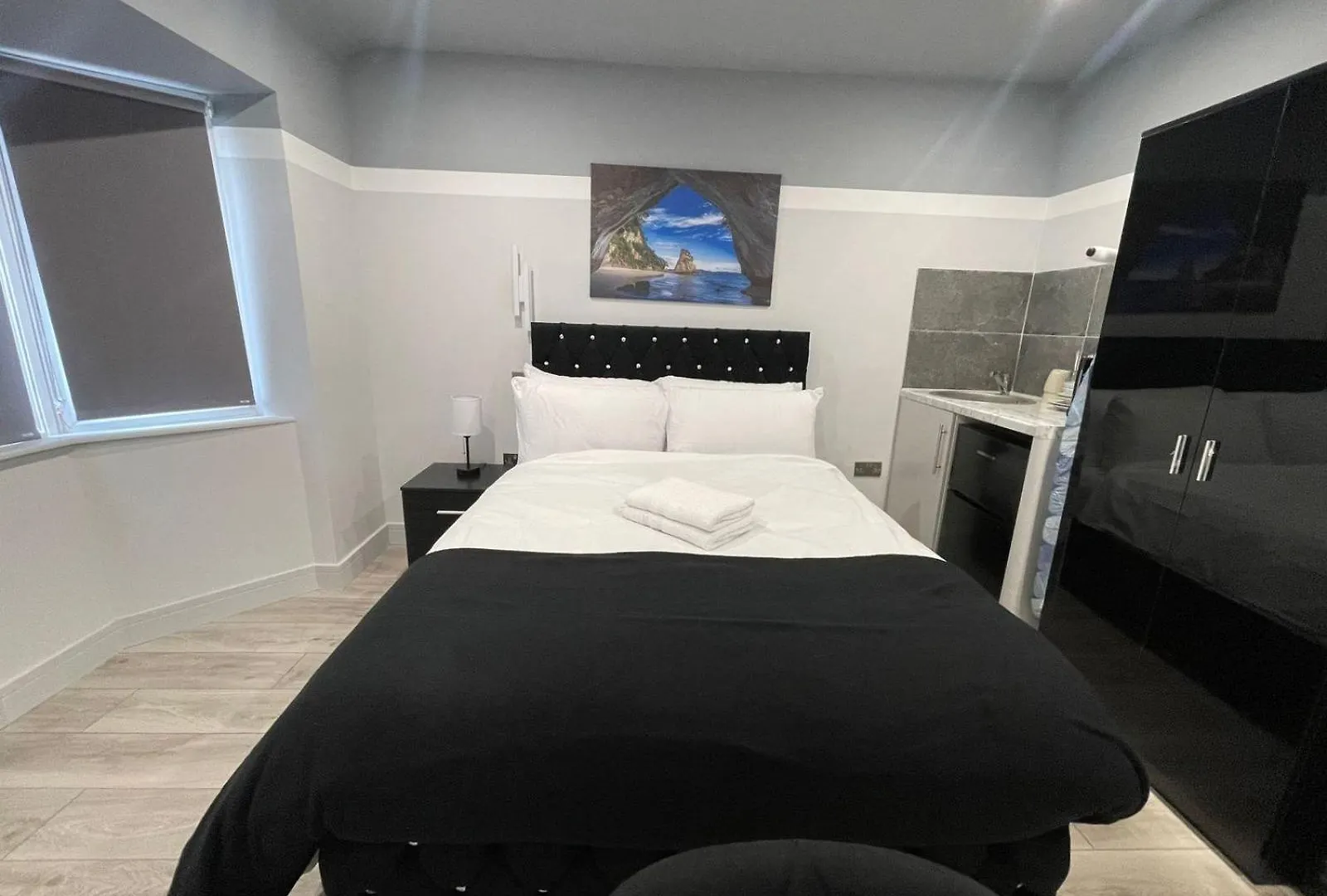 Letzi Private En-Suite, Near Heathrow Airport T3 Hayes  0*, Hayes (Greater London) United Kingdom