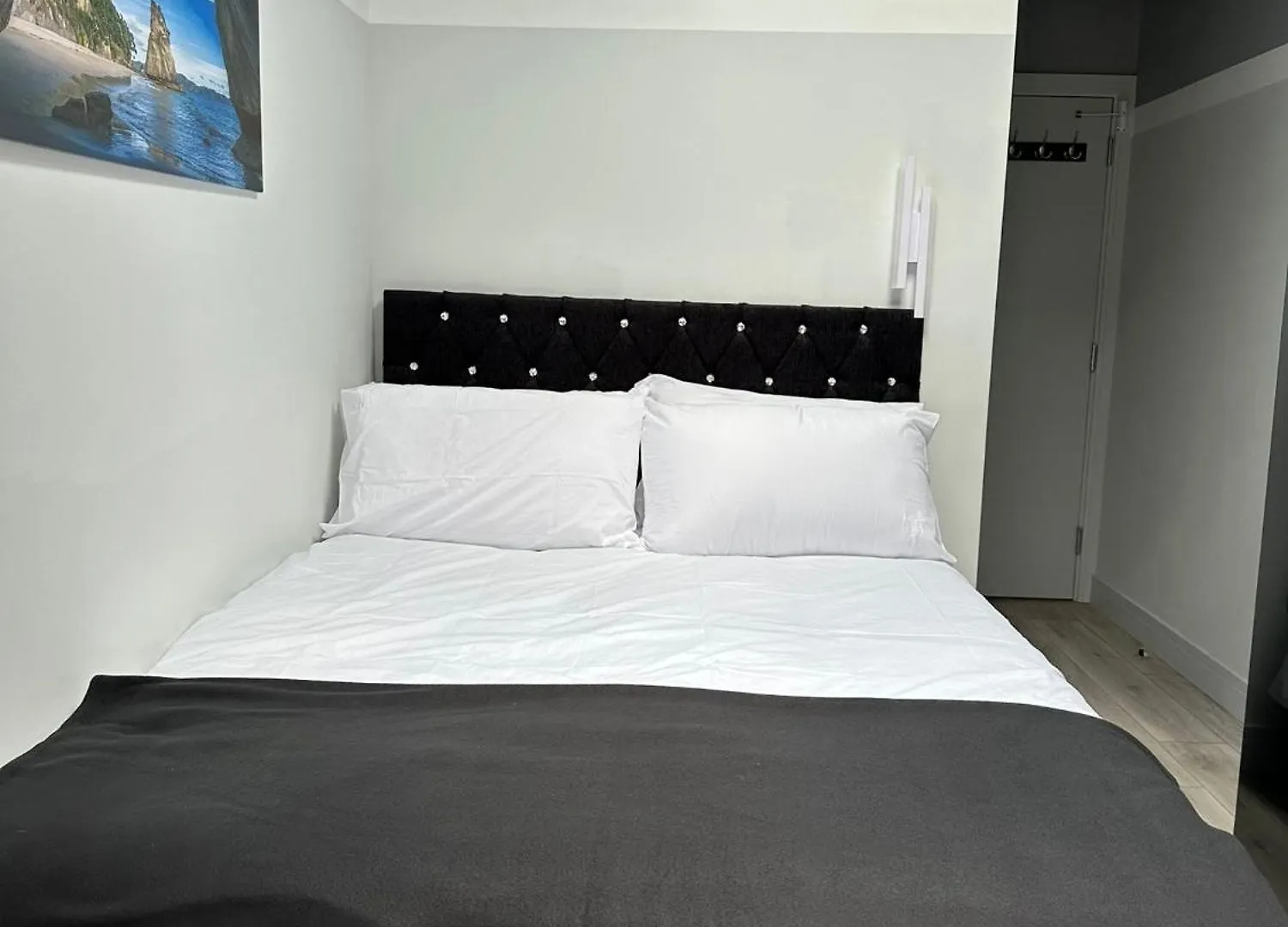 Guest house Letzi Private En-Suite, Near Heathrow Airport T3 Hayes