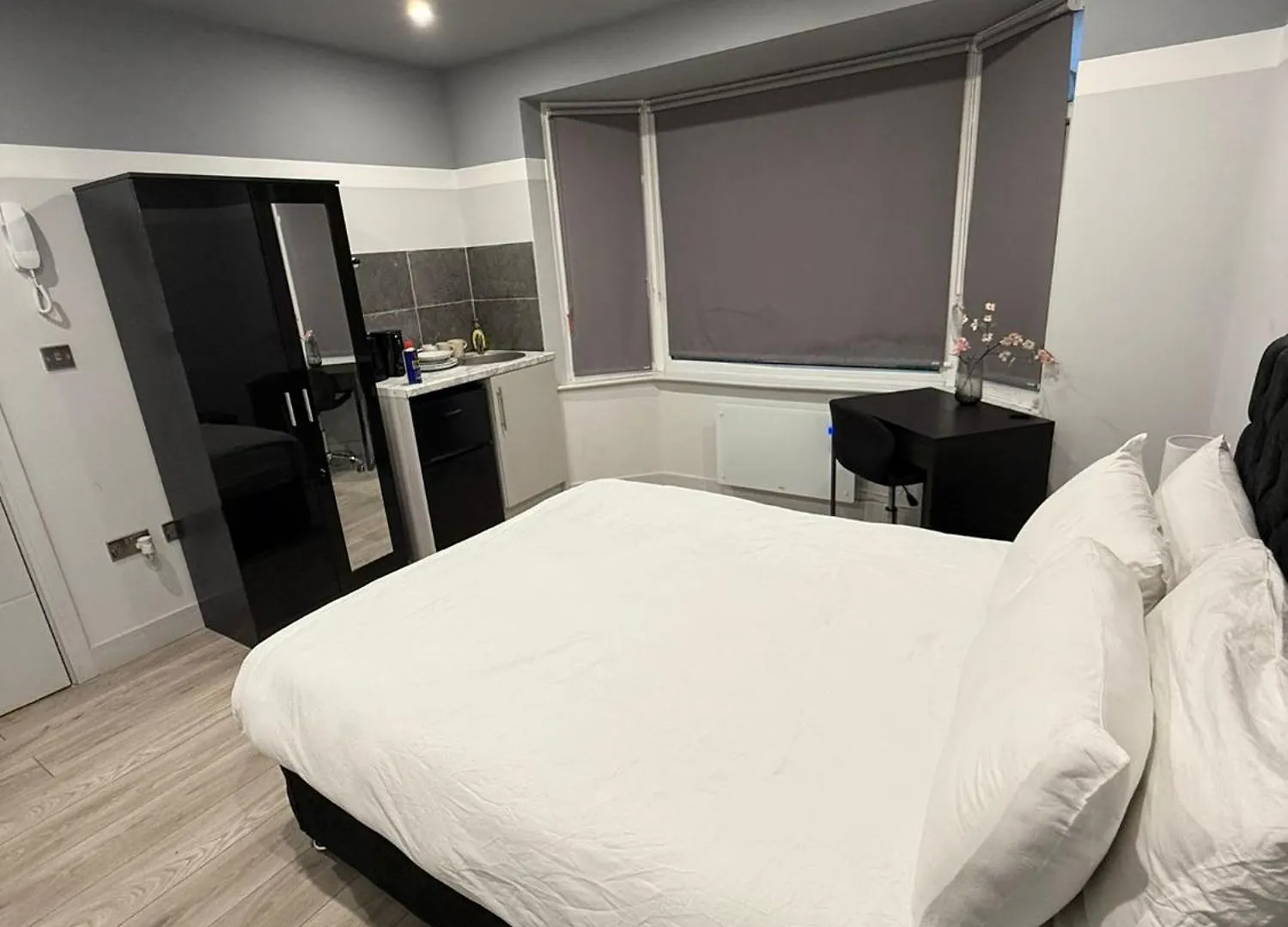 Letzi Private En-Suite, Near Heathrow Airport T3 Hayes  Hayes (Greater London)