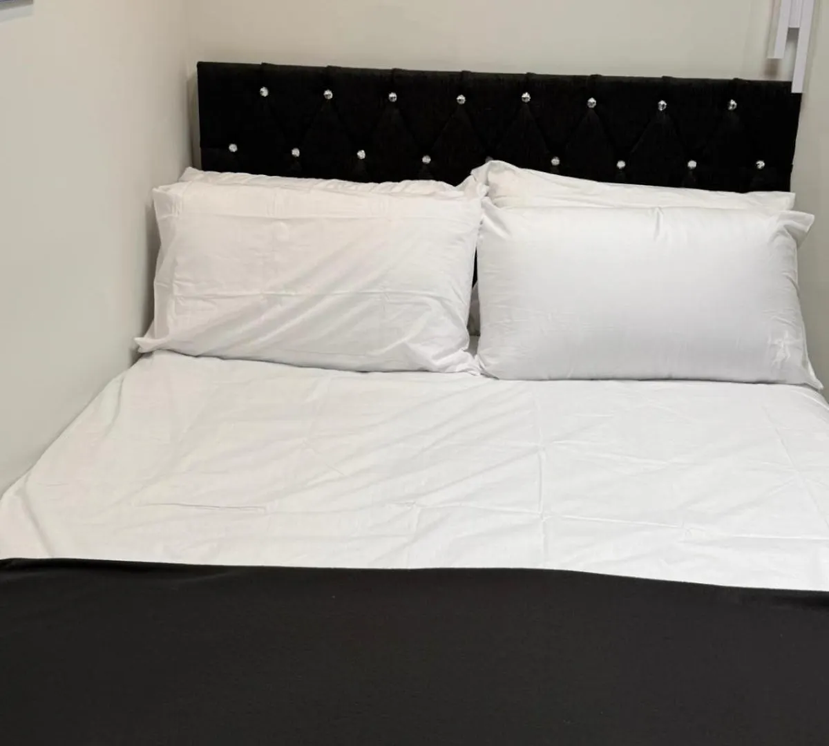 Letzi Private En-Suite, Near Heathrow Airport T3 Hayes  0*, Hayes (Greater London) United Kingdom