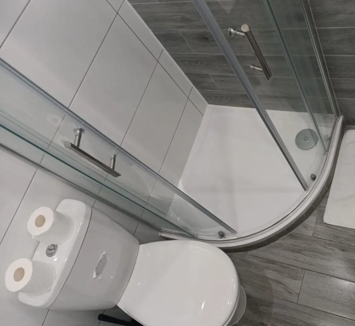 Letzi Private En-Suite, Near Heathrow Airport T3 Hayes  Guest house Hayes (Greater London)