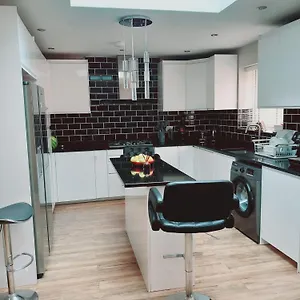 Hayesandheathrow Guest house
