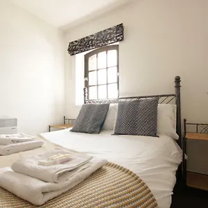 https://marina-humber-view-apartment.yorkshirehotels.net