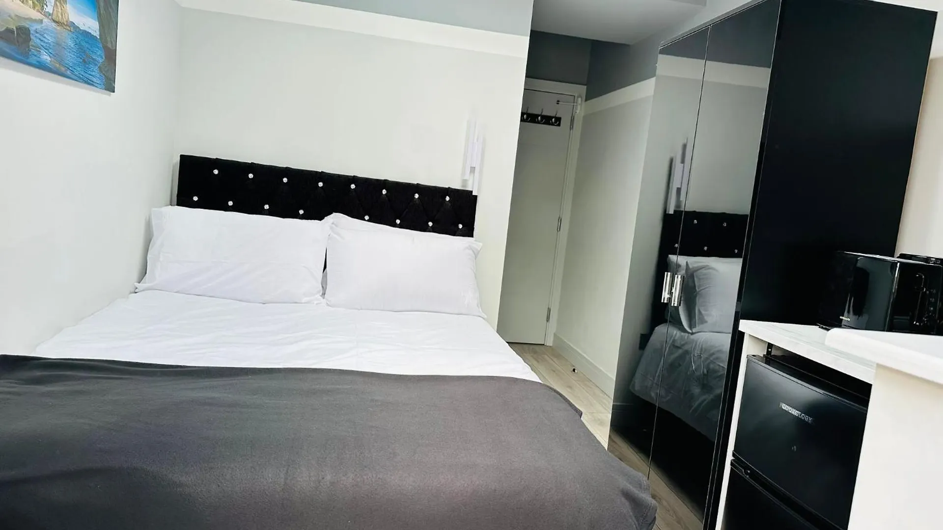 Penzion Letzi Private En-Suite, Near Heathrow Airport T3 Hayes  Velká Británie